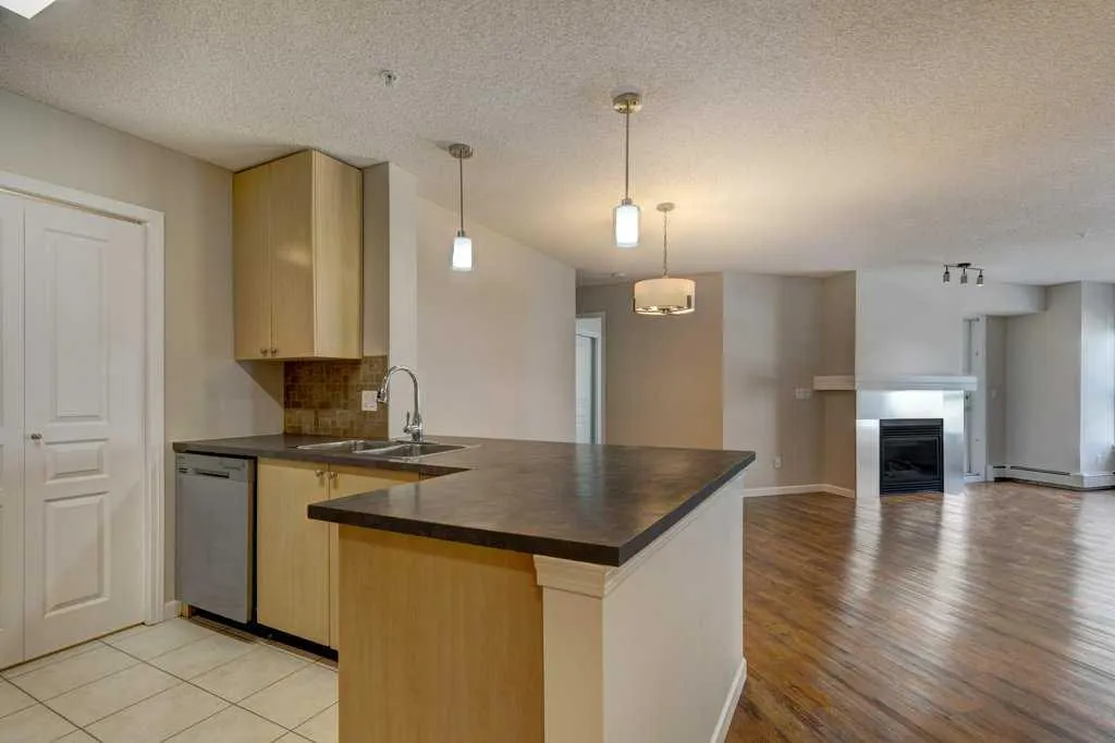 30 Richard Court SW, #233