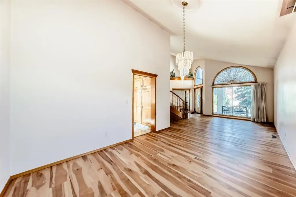 17 Santana Manor NW