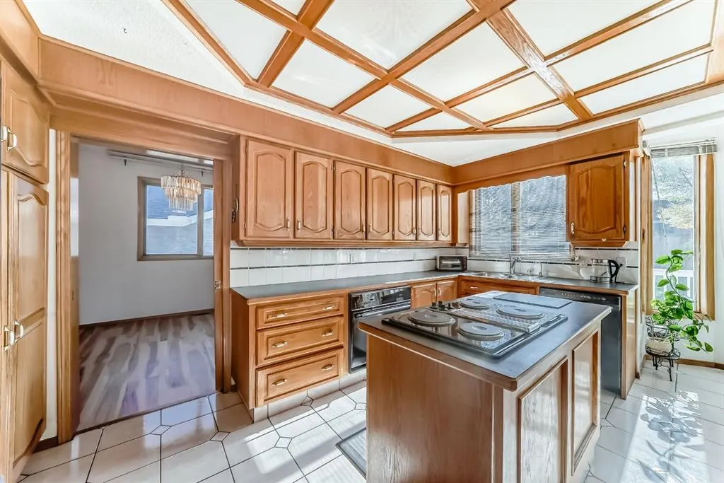 17 Santana Manor NW