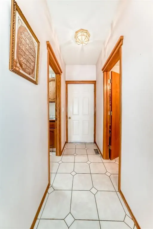 17 Santana Manor NW
