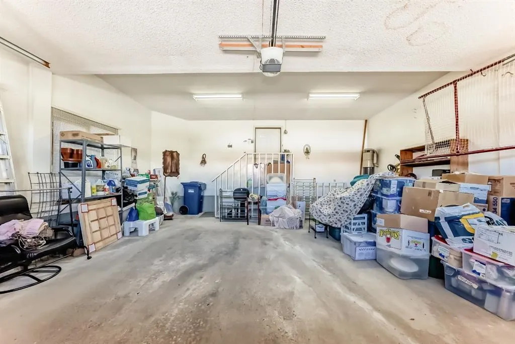 17 Santana Manor NW