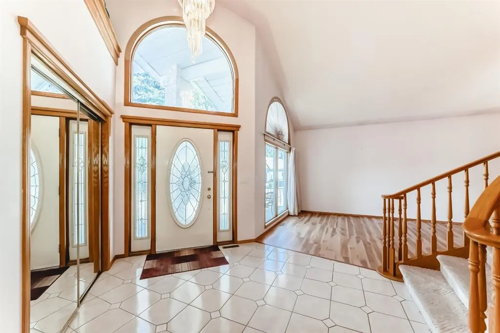 17 Santana Manor NW