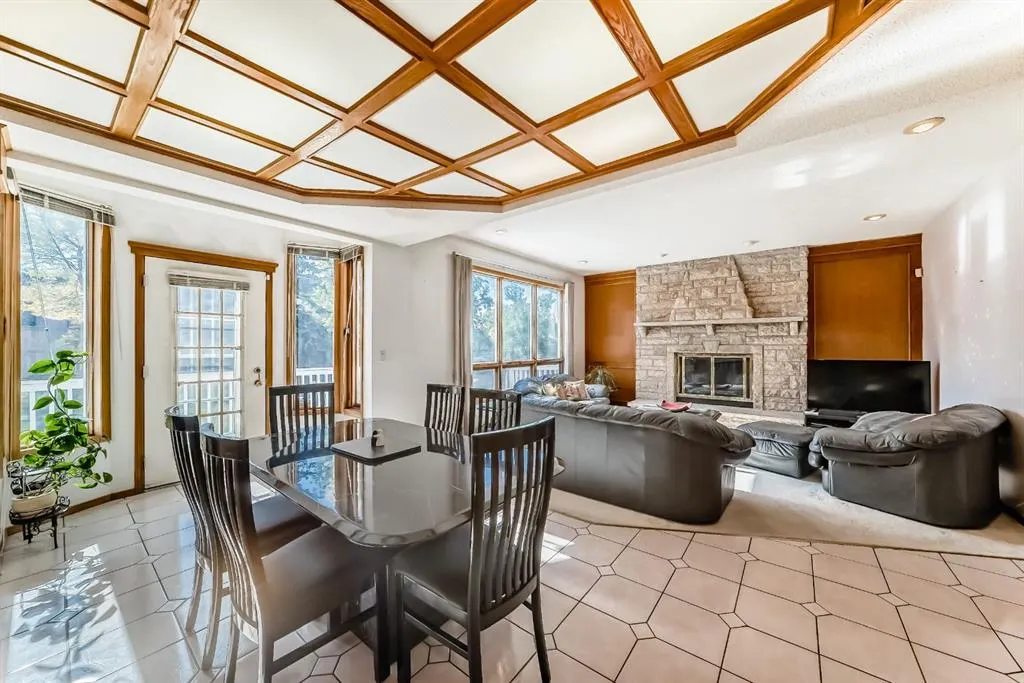 17 Santana Manor NW