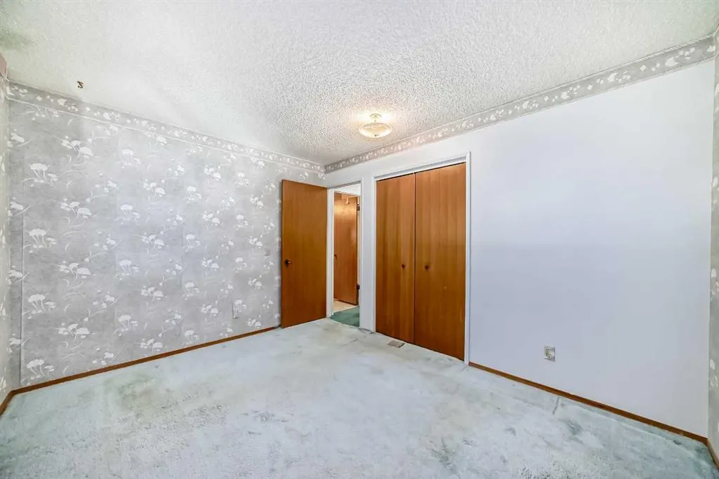 219 Templeview Place NE