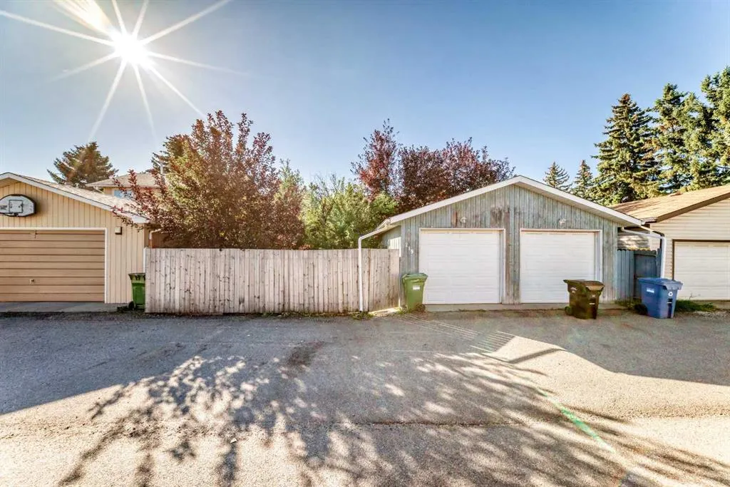219 Templeview Place NE