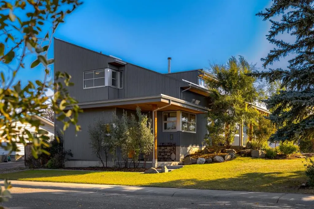 2 Deibert Close SW