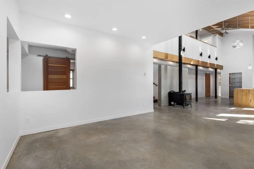 2 Deibert Close SW