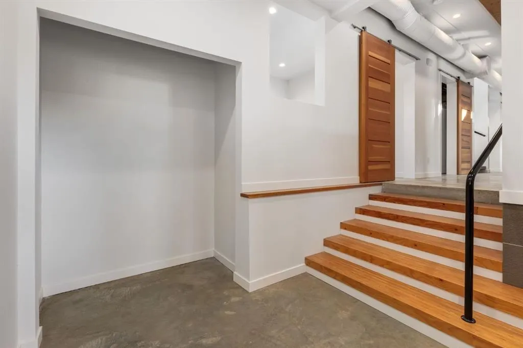 2 Deibert Close SW