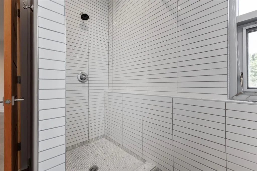 2 Deibert Close SW