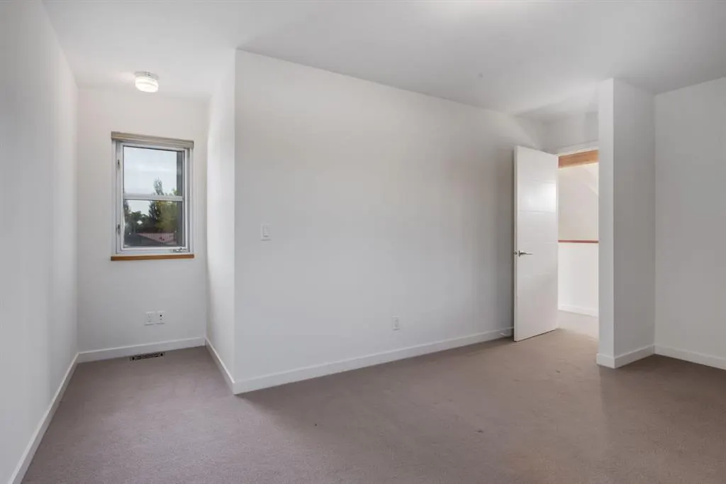 2 Deibert Close SW