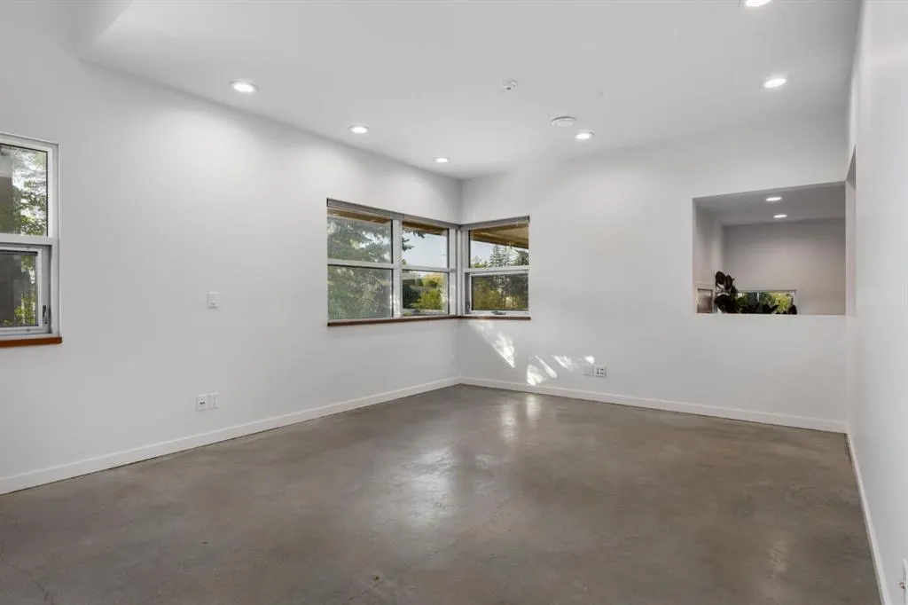 2 Deibert Close SW