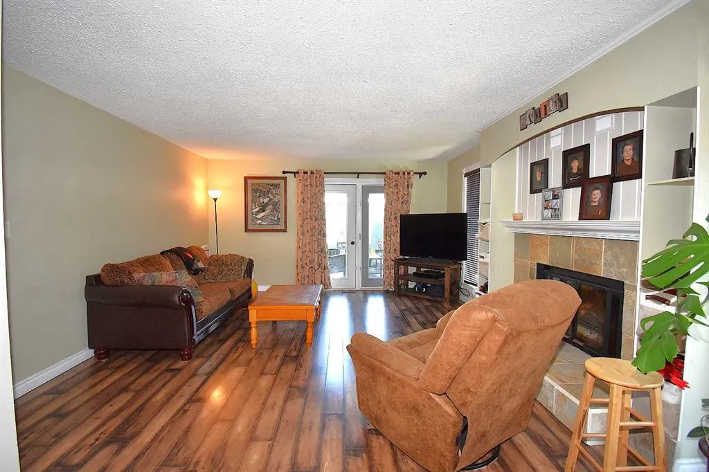 124 Seabolt Crescent