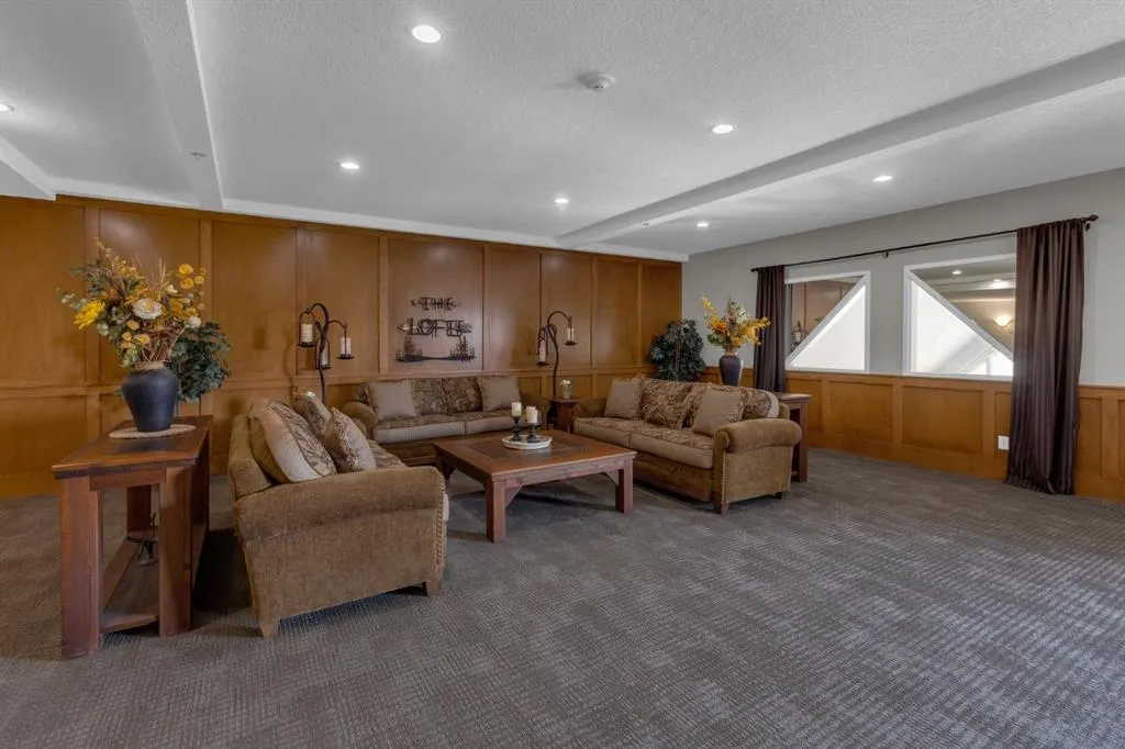 77 George Fox Trail, #113