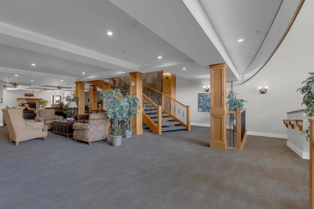77 George Fox Trail, #113