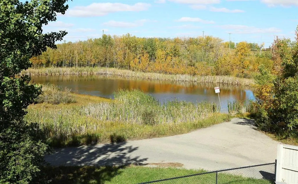 16 Royal Oak Cape NW