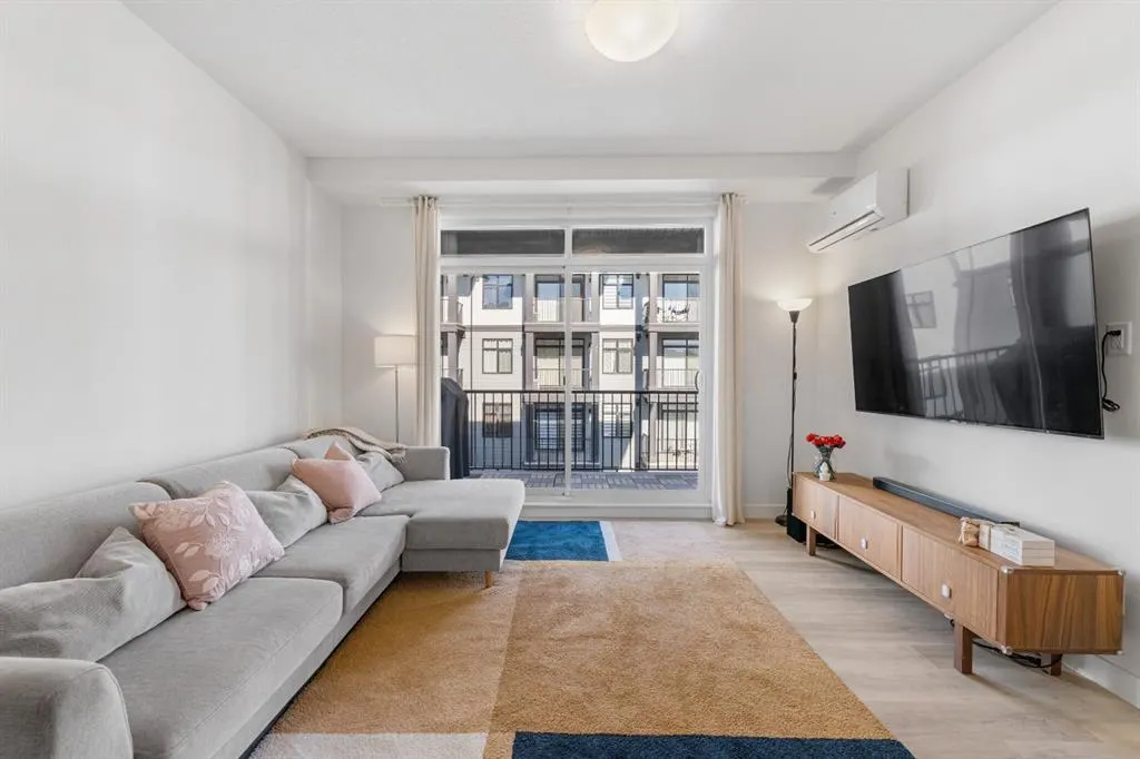 40 Sage Hill Walk NW, #316