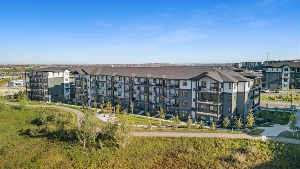 40 Sage Hill Walk NW, #316
