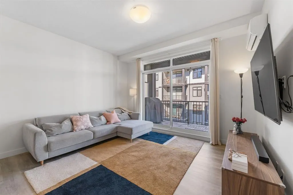 40 Sage Hill Walk NW, #316