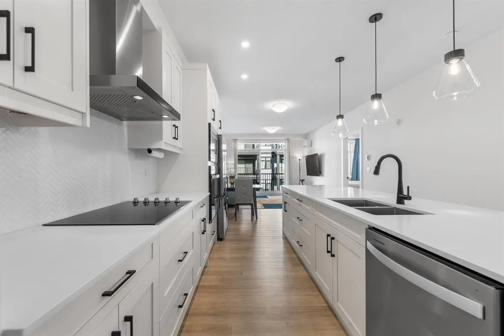 40 Sage Hill Walk NW, #316