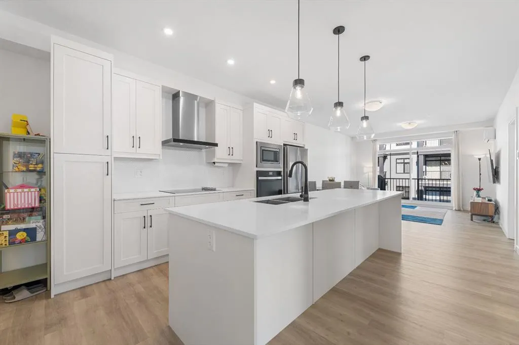 40 Sage Hill Walk NW, #316