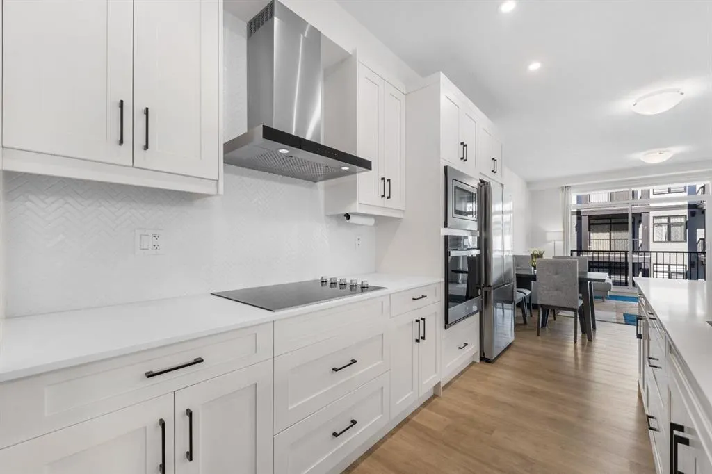 40 Sage Hill Walk NW, #316