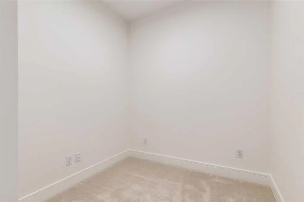 330 Dieppe Drive SW, #406