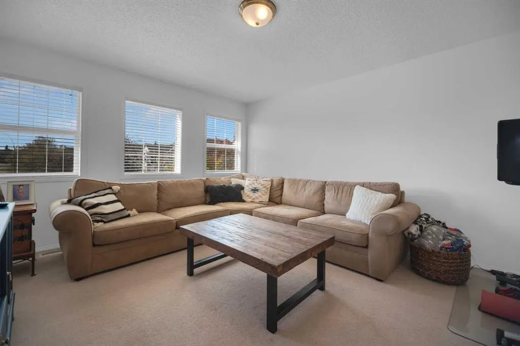 154 Bridlewood Court SW