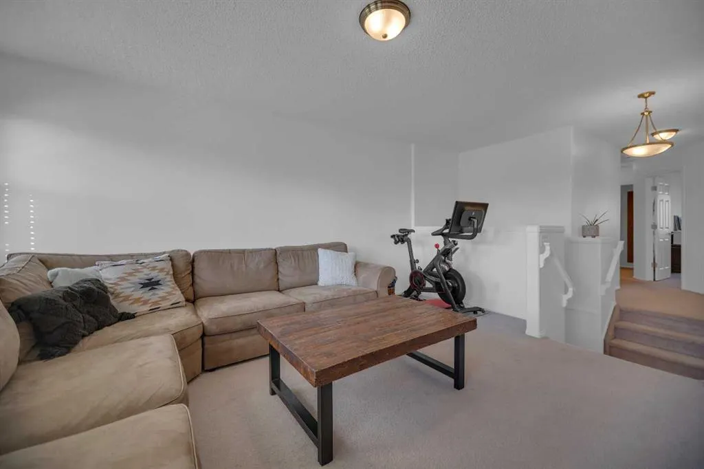 154 Bridlewood Court SW