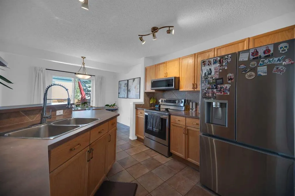 154 Bridlewood Court SW