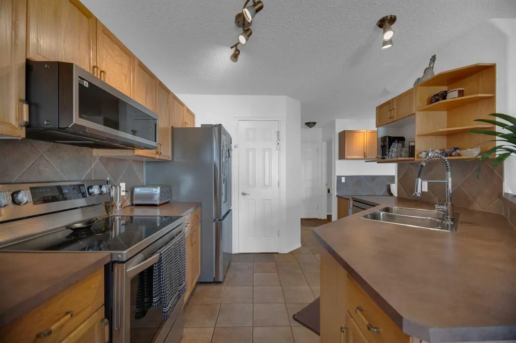 154 Bridlewood Court SW