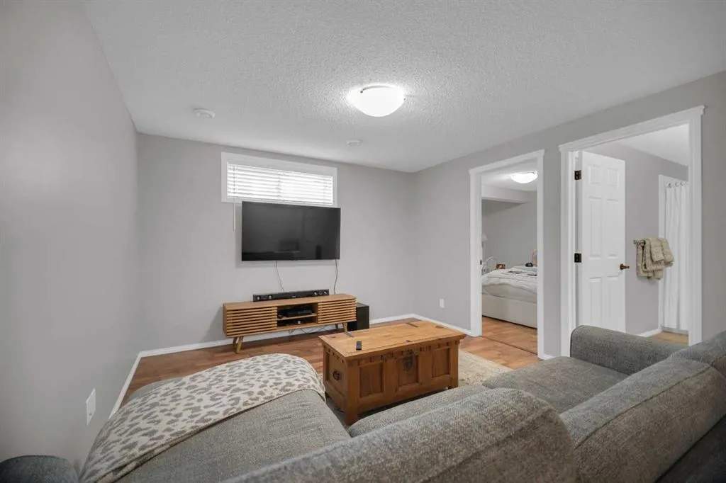 154 Bridlewood Court SW