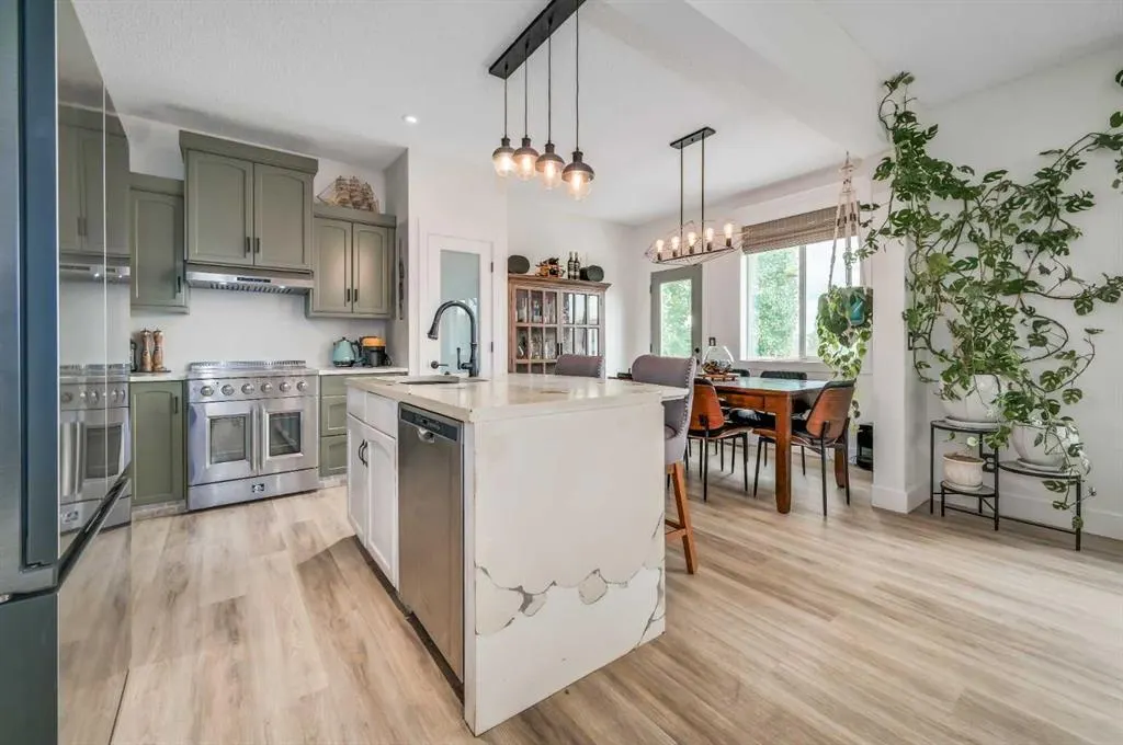 18 Cimarron Grove Bay