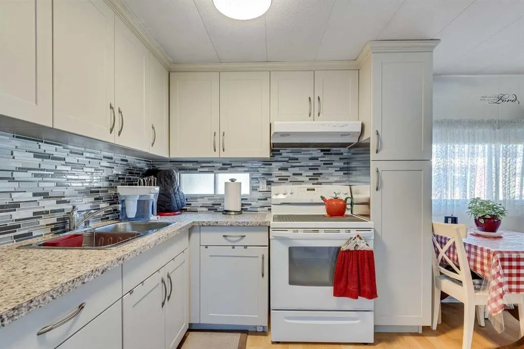 134 Village Way, #8