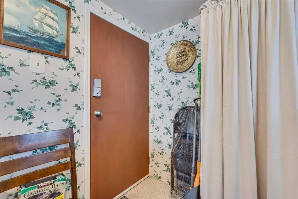134 Village Way, #8