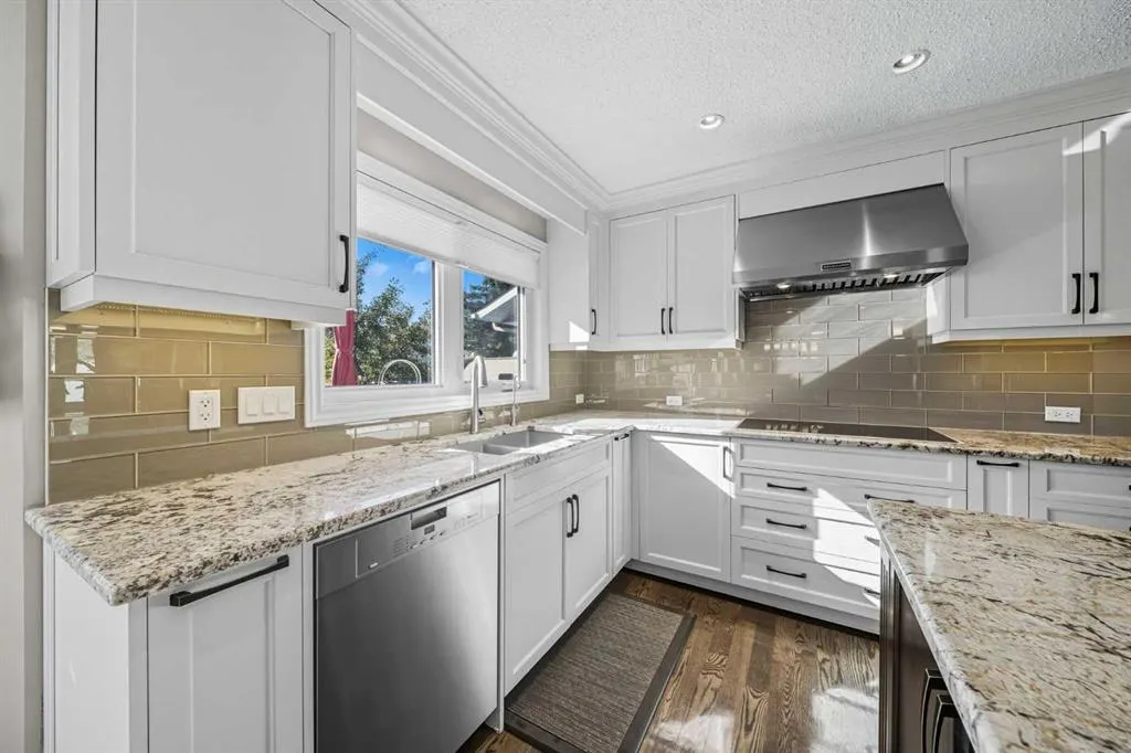 1375 Sunvista Way SE