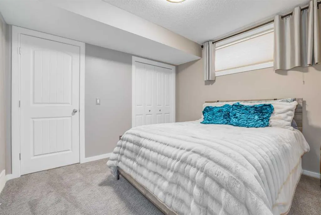 283 Mahogany Heights SE