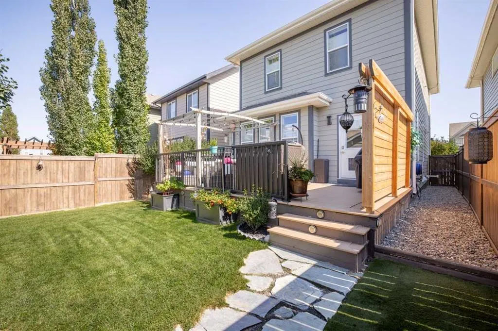 283 Mahogany Heights SE