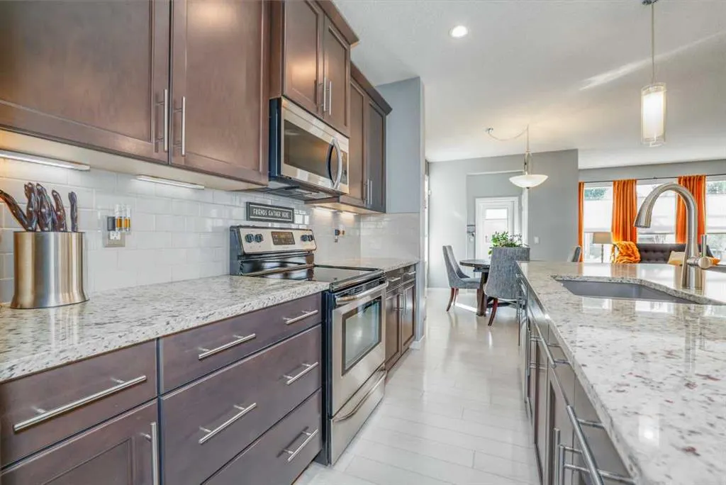 283 Mahogany Heights SE