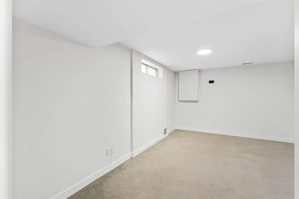 395 Millrise Drive SW