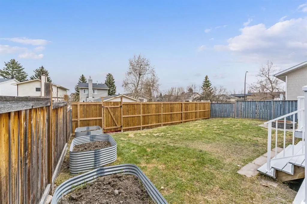 395 Millrise Drive SW