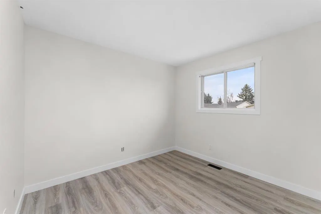 395 Millrise Drive SW
