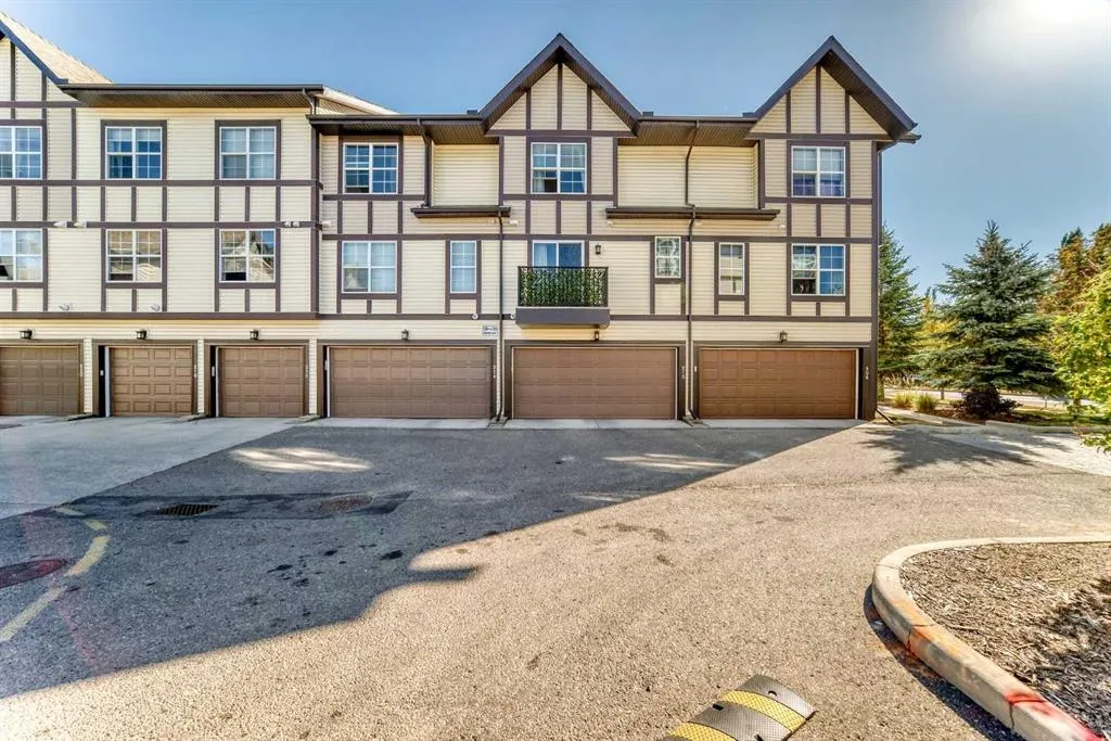 210 Cranford Court SE