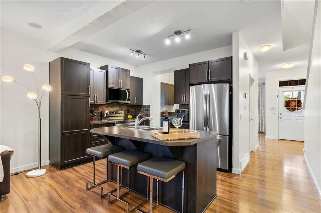 1303 New Brighton Park SE