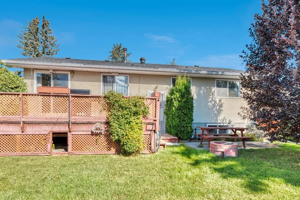 23 Brazeau Crescent SW