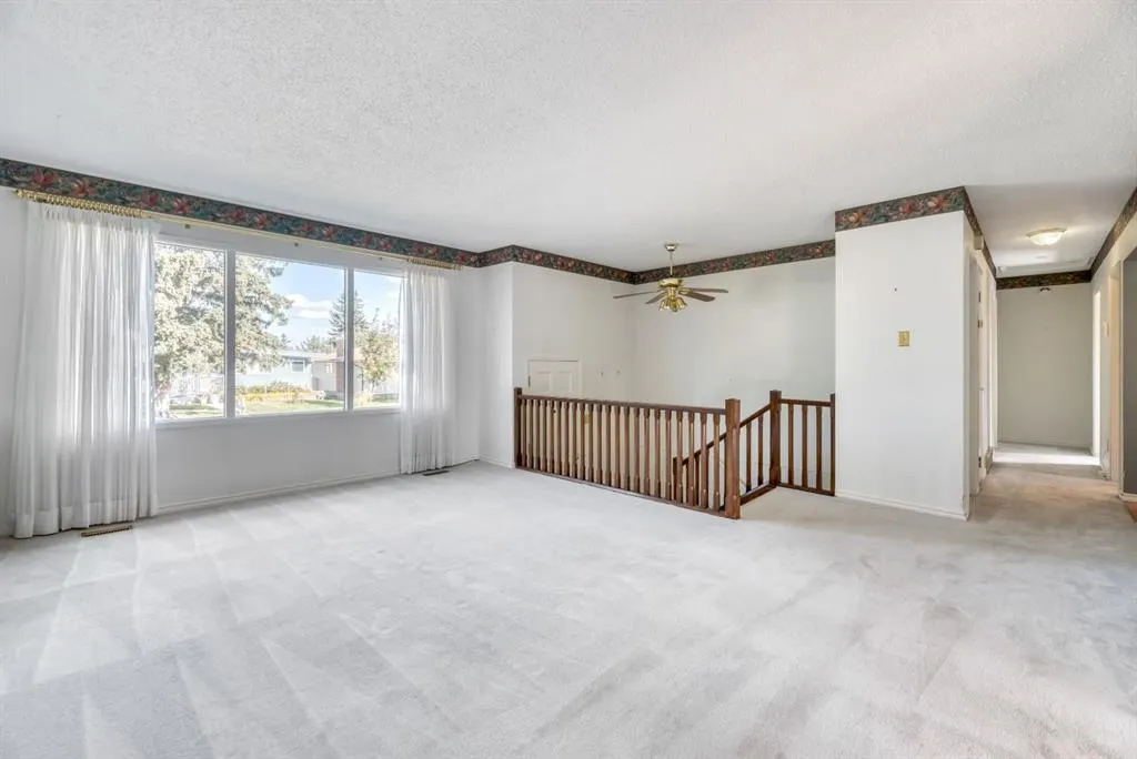 23 Brazeau Crescent SW