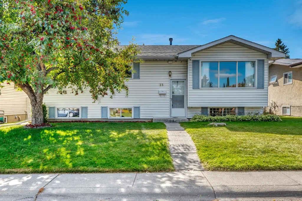 23 Brazeau Crescent SW
