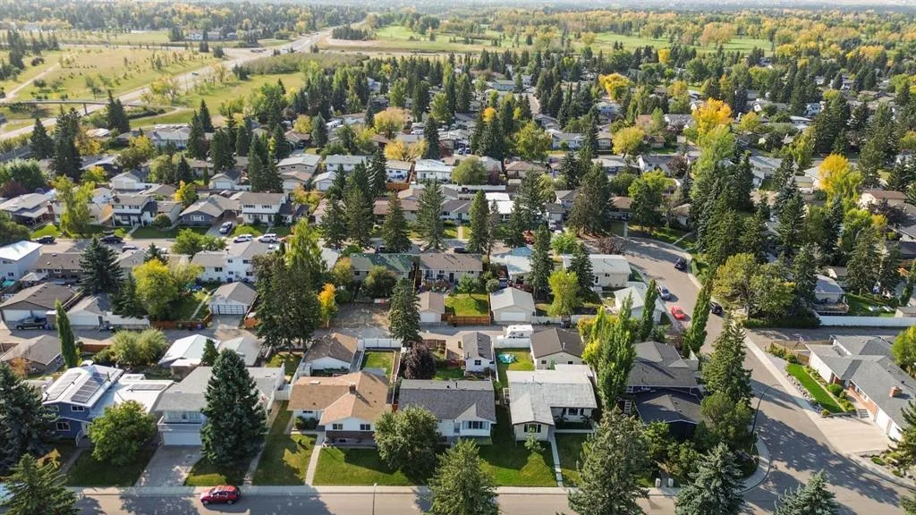 23 Brazeau Crescent SW