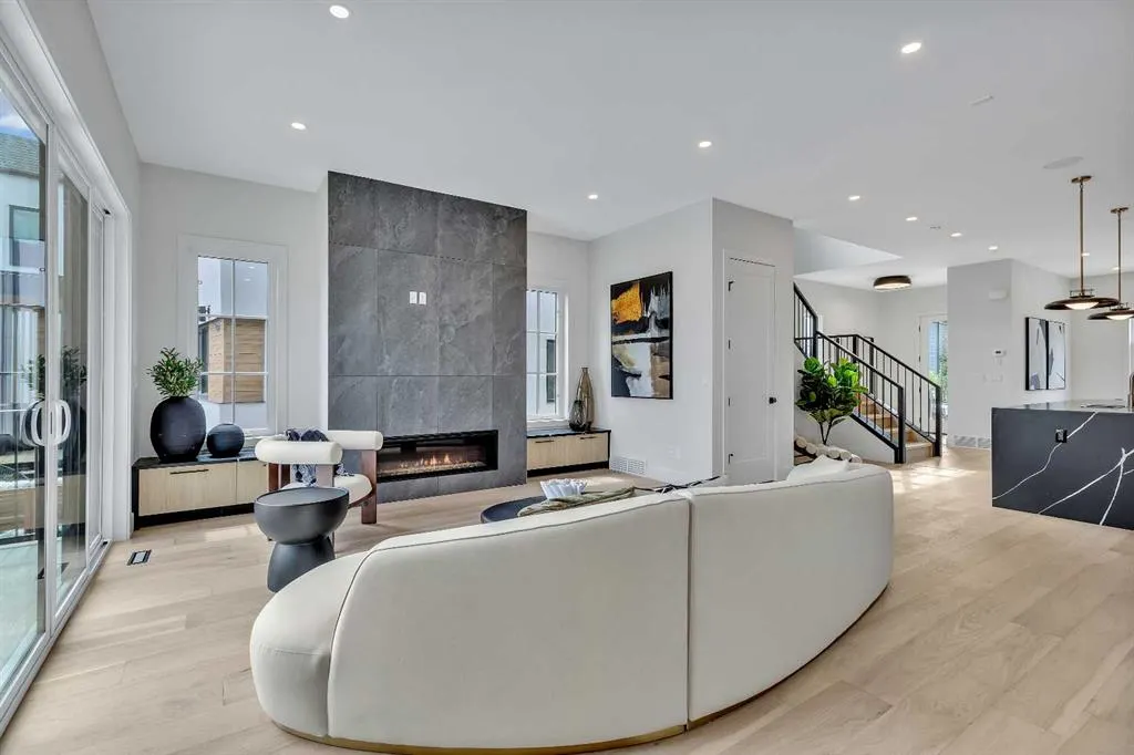 352 Normandy Drive SW