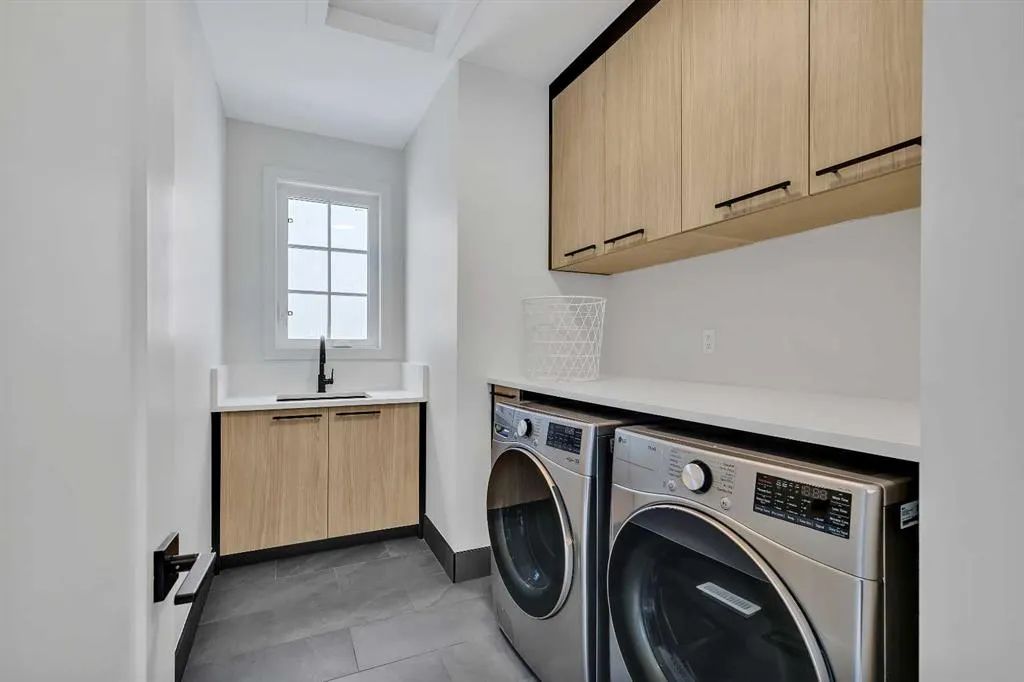 352 Normandy Drive SW