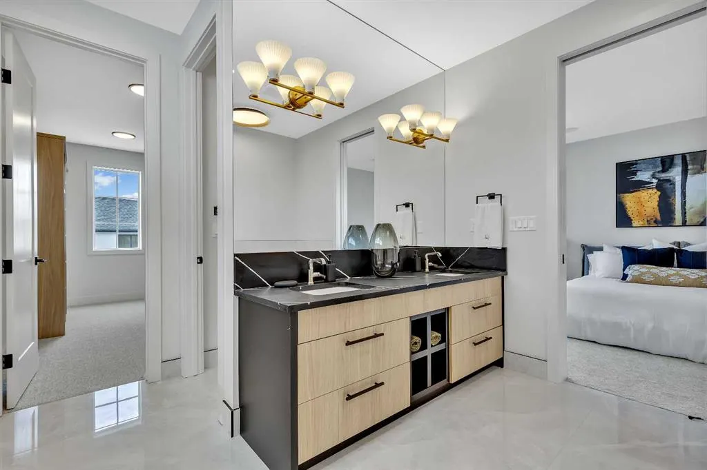 352 Normandy Drive SW